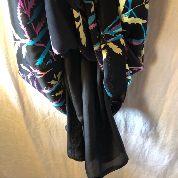 Julie Brown 100 silk halter shift dress lined colorful graphic print 4 - Picture 5 of 10